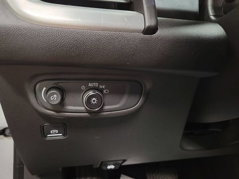 Used 2020 GMC Terrain SLE FWD image 26