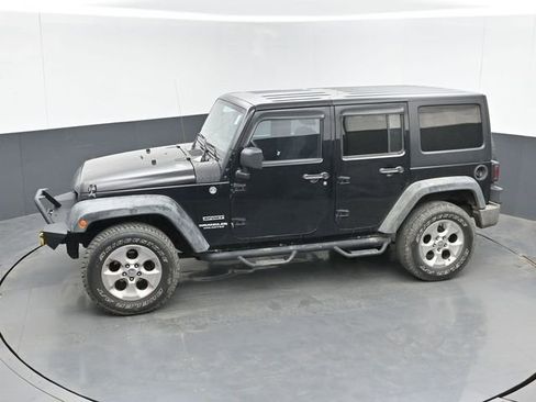Used 2012 Jeep Wrangler Unlimited Sport image 21