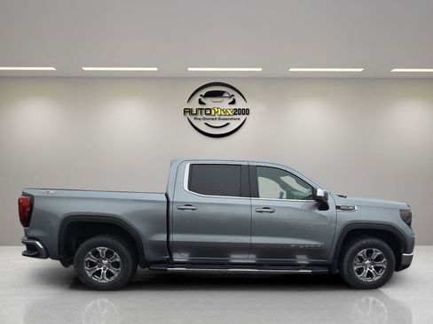 Used 2023 GMC Sierra 1500 SLE image 8