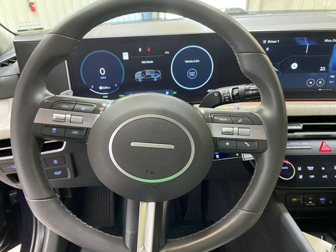 Used 2025 Hyundai Sonata Limited image 32