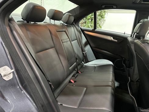 Used 2013 Mercedes-Benz C 250 Sedan image 40