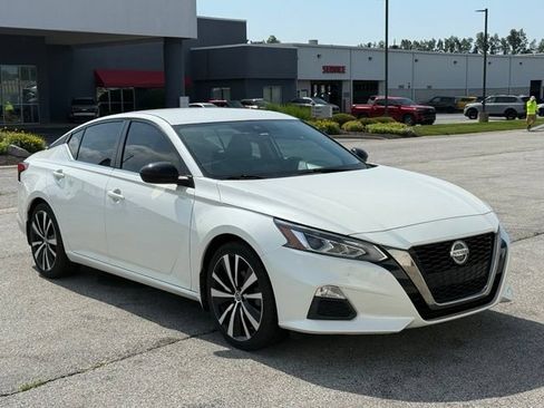 Used 2020 Nissan Altima 2.5 SR FWD image 9