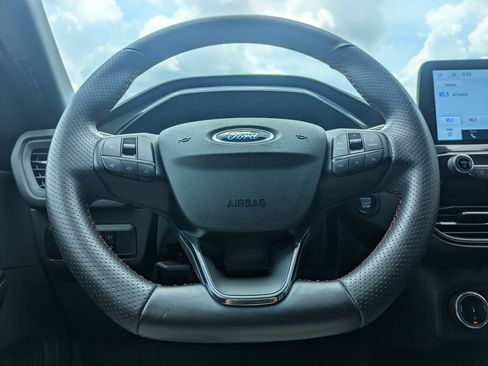 Used 2025 Ford Escape ST-Line AWD/4WD image 21