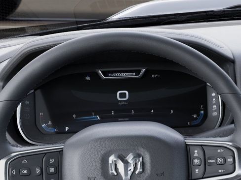 New 2026 RAM 2500 Laramie AWD/4WD image 17