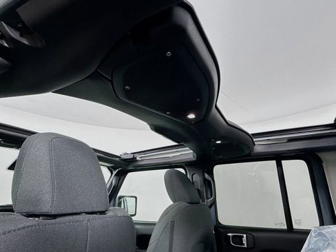 New 2026 Jeep Wrangler Unlimited Sport AWD/4WD image 32