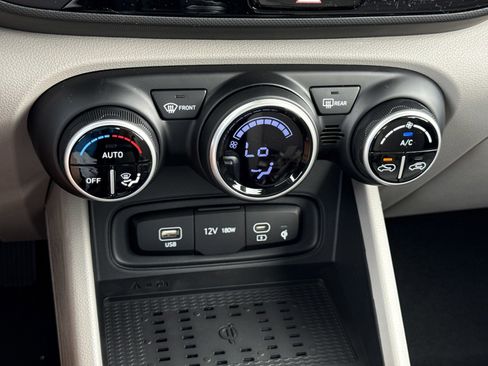 New 2026 Hyundai Venue SEL FWD image 24