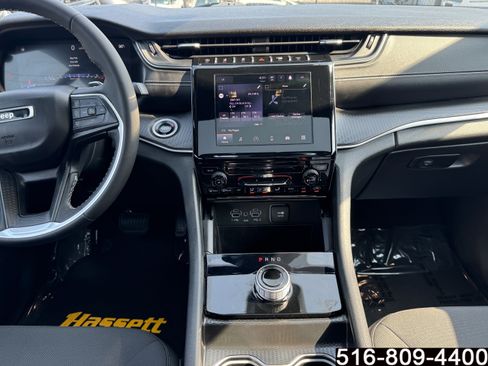 Used 2024 Jeep Grand Cherokee L Laredo AWD/4WD image 18
