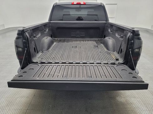 Used 2018 Chevrolet Silverado 1500 LT image 29