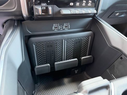 New 2026 RAM 3500 Laramie w/ Towing Technology Group AWD/4WD image 31