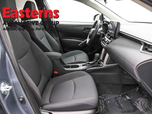 Used 2024 Toyota Corolla Cross LE image 23