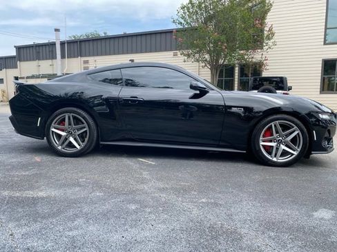 Used 2024 Ford Mustang GT RWD image 6