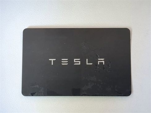 Used 2025 Tesla Model Y Performance image 29