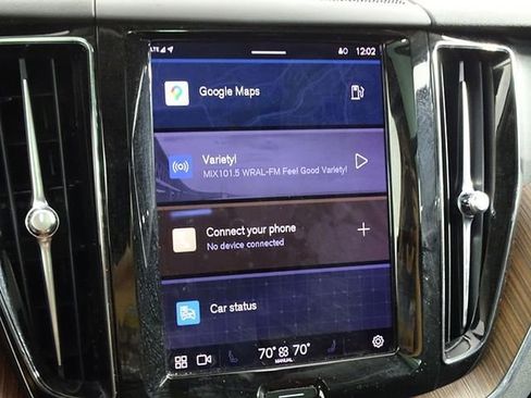 Used 2023 Volvo XC60 B5 Plus image 41