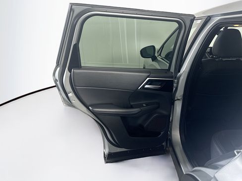 Used 2024 Mitsubishi Outlander SE FWD image 27