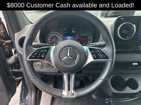 Used 2025 Mercedes-Benz Sprinter 2500 image 24