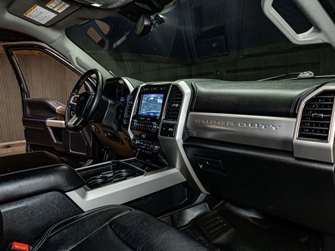 Used 2020 Ford F250 Lariat image 19
