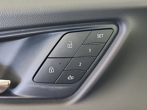 New 2026 Chevrolet Equinox ACTIV w/ Convenience Package III image 43