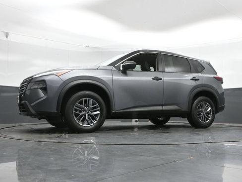 Used 2024 Nissan Rogue S AWD/4WD image 43