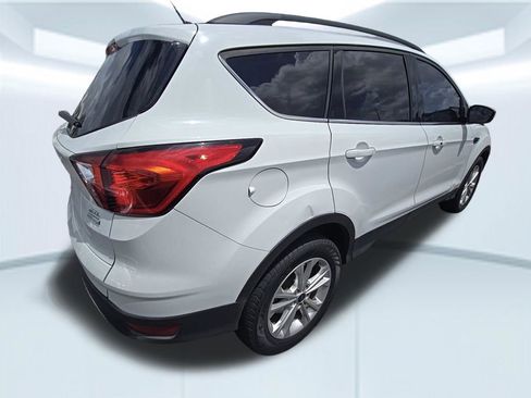 Used 2019 Ford Escape SEL FWD image 2