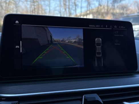 Used 2023 BMW 540i xDrive w/ M Sport Package image 19