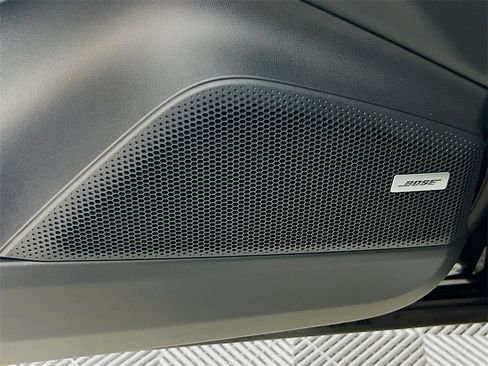 New 2025 Porsche Macan 4 Electric image 21