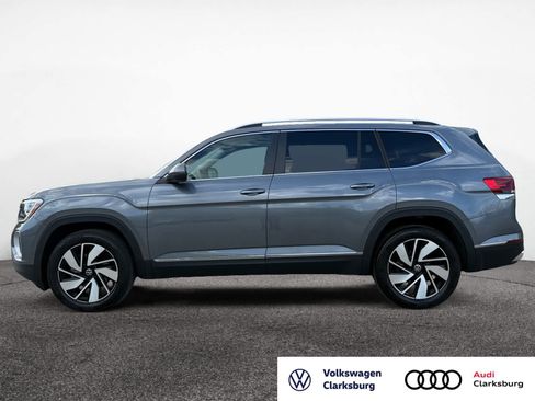 Used 2025 Volkswagen Atlas SEL image 2