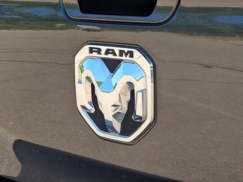 Used 2021 RAM 1500 Big Horn AWD/4WD image 32