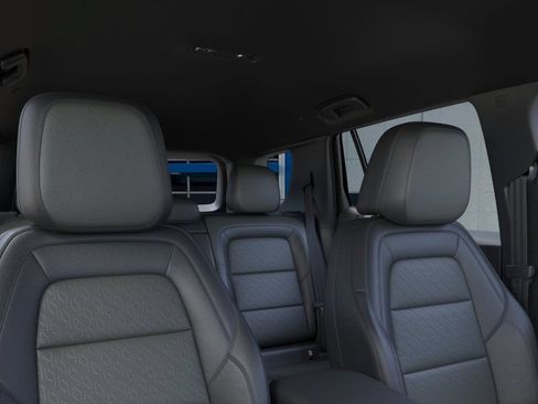 New 2026 Chevrolet Equinox LT w/ Convenience Package II FWD image 24