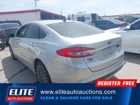 Used 2017 Ford Fusion SE w/ Fusion SE Technology Package image 5