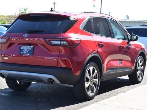 Used 2024 Ford Escape Platinum AWD/4WD image 12