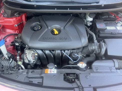 Used 2013 Hyundai Elantra GT w/ Touch & Go Pkg FWD image 8
