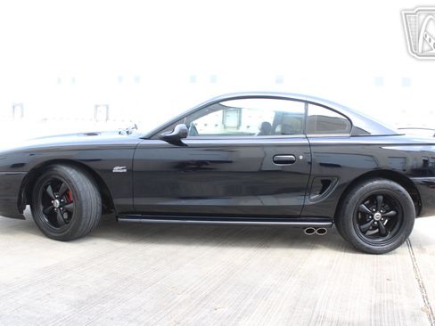 Used 1994 Ford Mustang GT RWD image 22