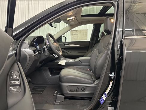 Certified 2026 INFINITI QX60 Luxe w/ Cargo Package FWD image 14
