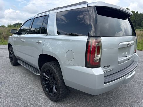 Used 2017 GMC Yukon SLT AWD/4WD image 3