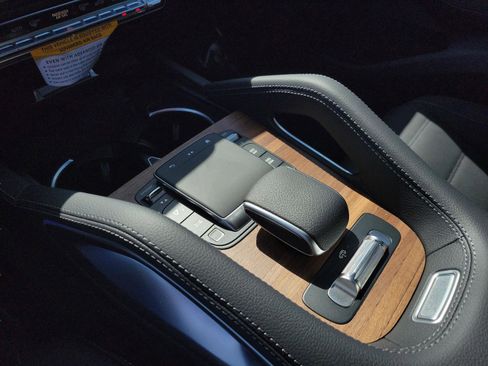 New 2026 Mercedes-Benz GLS 580 4MATIC image 27