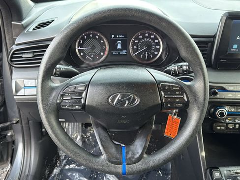Used 2020 Hyundai Veloster 2.0 image 13