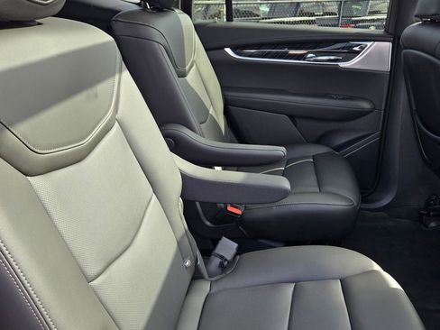 Used 2023 Cadillac XT6 Premium Luxury image 51
