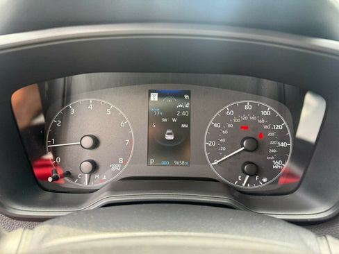Used 2025 Toyota Corolla LE FWD image 4