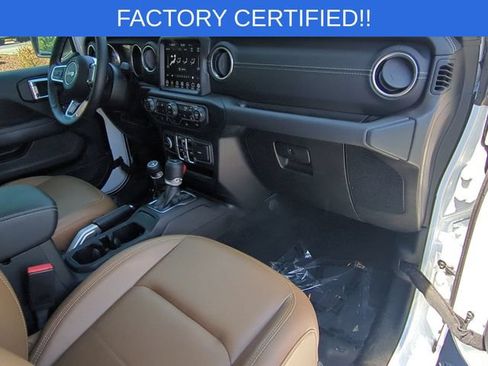 Used 2021 Jeep Gladiator Overland w/ Popular Equipment Package AWD/4WD image 35