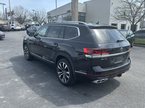 Used 2022 Volkswagen Atlas SEL Premium image 5