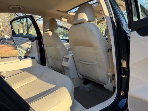 Used 2012 Volkswagen Passat TDI SE image 27