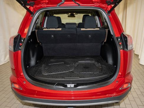 Used 2017 Toyota RAV4 XLE image 6