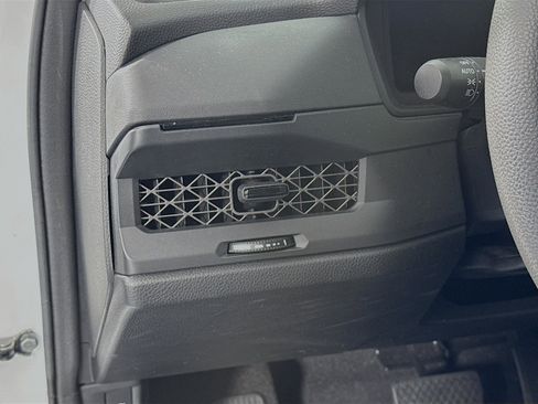 Certified 2023 Honda Accord LX image 10