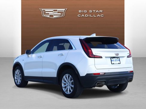 Used 2023 Cadillac XT4 Luxury image 3