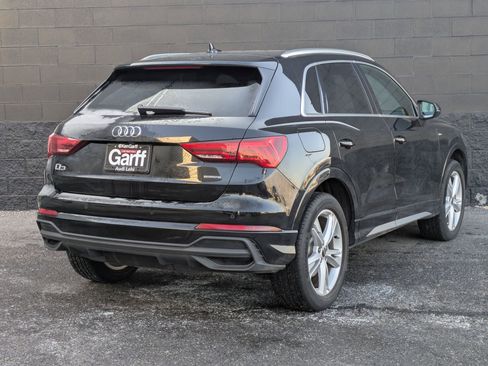 Used 2023 Audi Q3 2.0T Premium w/ Convenience Package image 5