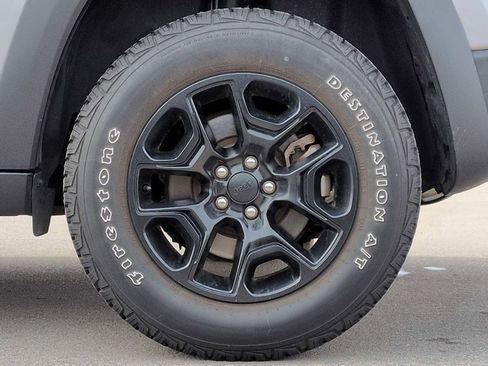 Used 2021 Jeep Cherokee Trailhawk w/ Trailer Tow Group AWD/4WD image 13
