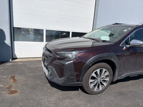 Used 2025 Subaru Outback Touring XT image 2