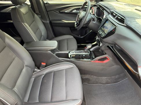 Used 2023 Chevrolet TrailBlazer RS w/ Convenience Package image 12