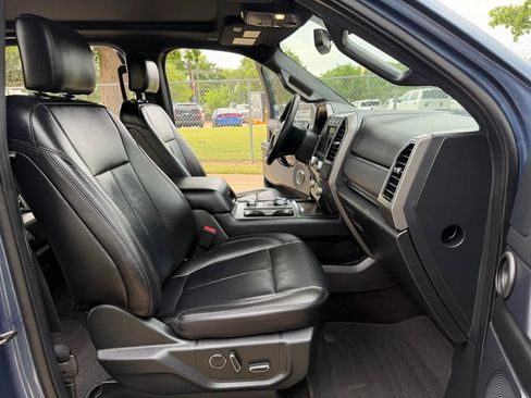 Used 2019 Ford Expedition Max XLT w/ Equipment Group 202A AWD/4WD image 15