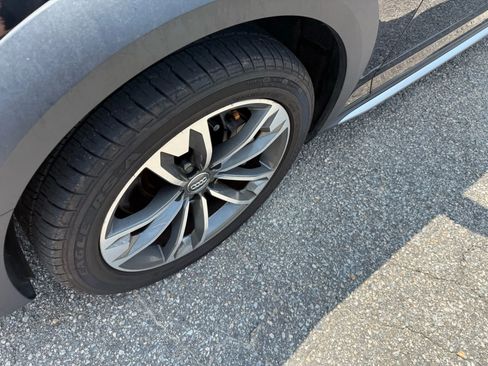 Used 2017 Audi A4 2.0T allroad Premium w/ Convenience Package image 10